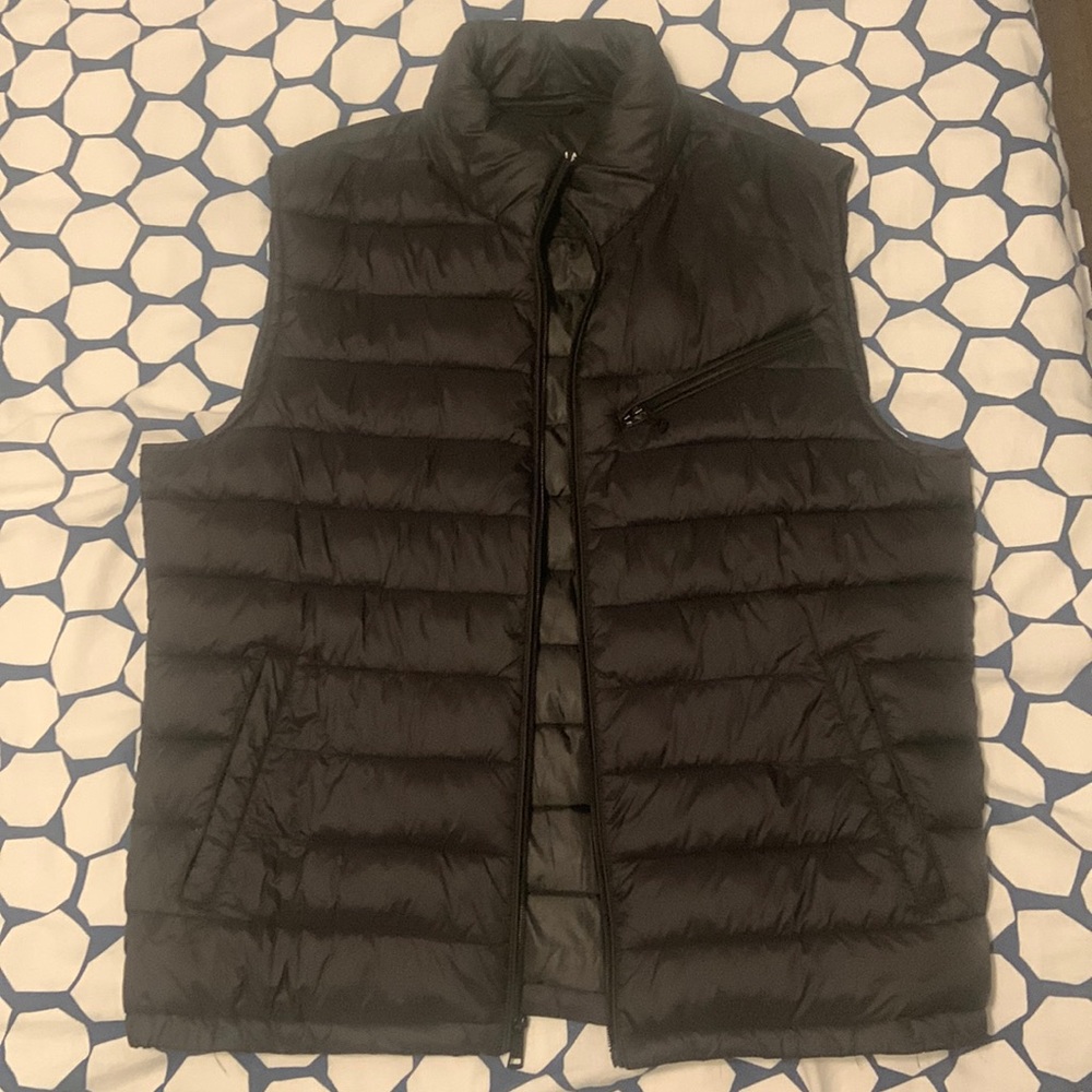 Men’s puff vest